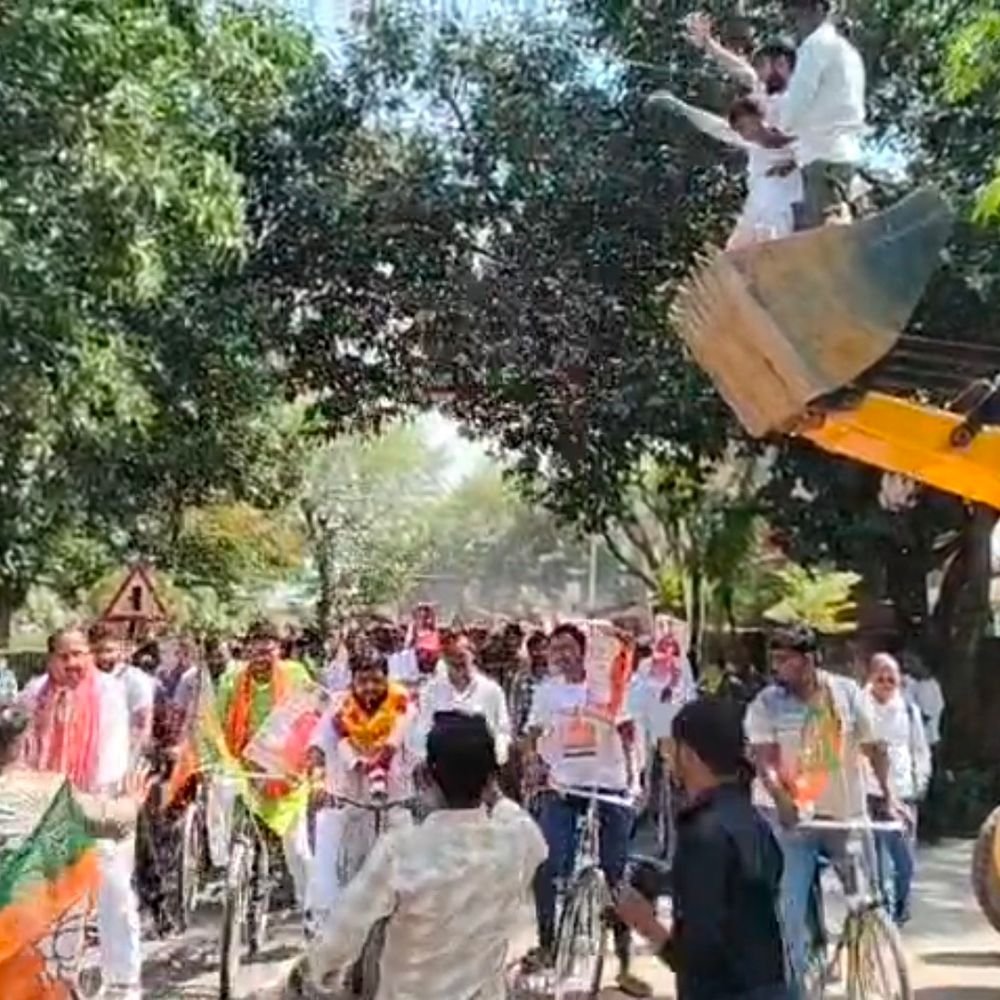 छोटे सरकार के नेतृत्व में 50 किमी साइकिल यात्रा:रामपुरखास में 50 किलोमीटर चली, भाजपा-अपना दल कार्यकर्ताओं ने लिया हिस्सा