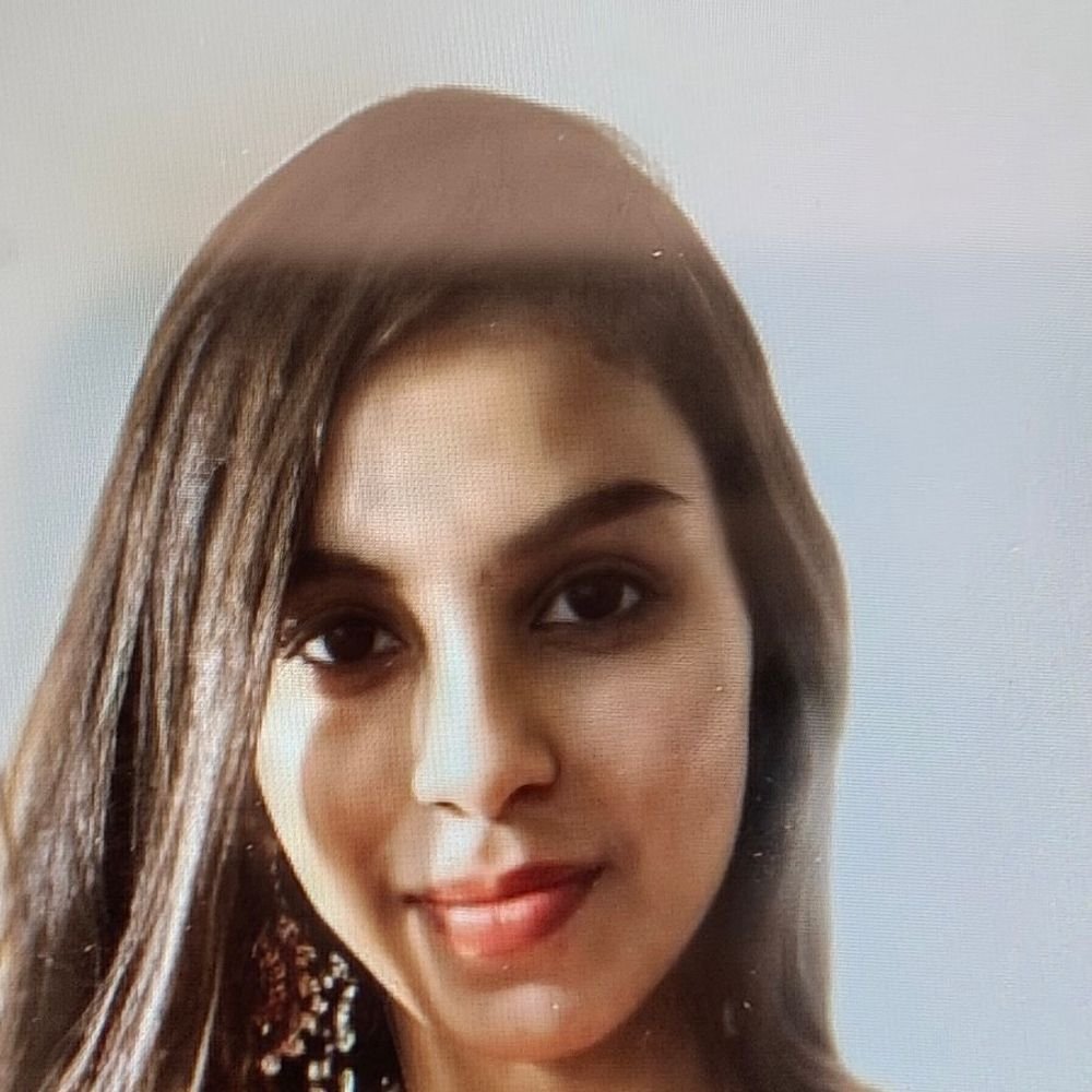 हाथरस में ट्रक की टक्कर से छात्रा की मौत:आगरा-अलीगढ़ नेशनल हाईवे पर हुआ हादसा, बाइक सवार रिश्तेदार घायल