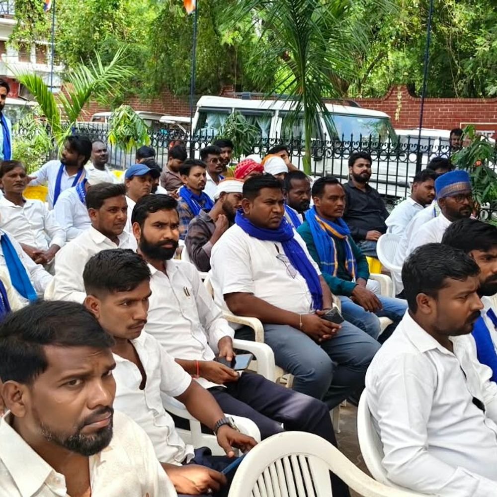 कांशीराम की पुण्यतिथि पर जुटे आजाद समाज पार्टी के कार्यकर्ता:जौनपुर में सामाजिक न्याय और समानता पर दिया जोर