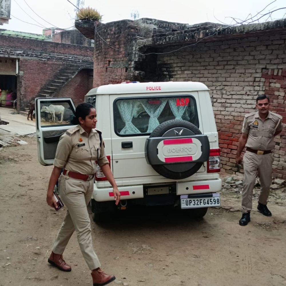 बदायूं पुलिस को तस्करों को छोड़ने के आरोप में क्लीनचिट:8 लाख रुपए लेने का था आरोप, अफीम नहीं असलाह तस्करी का मामला था