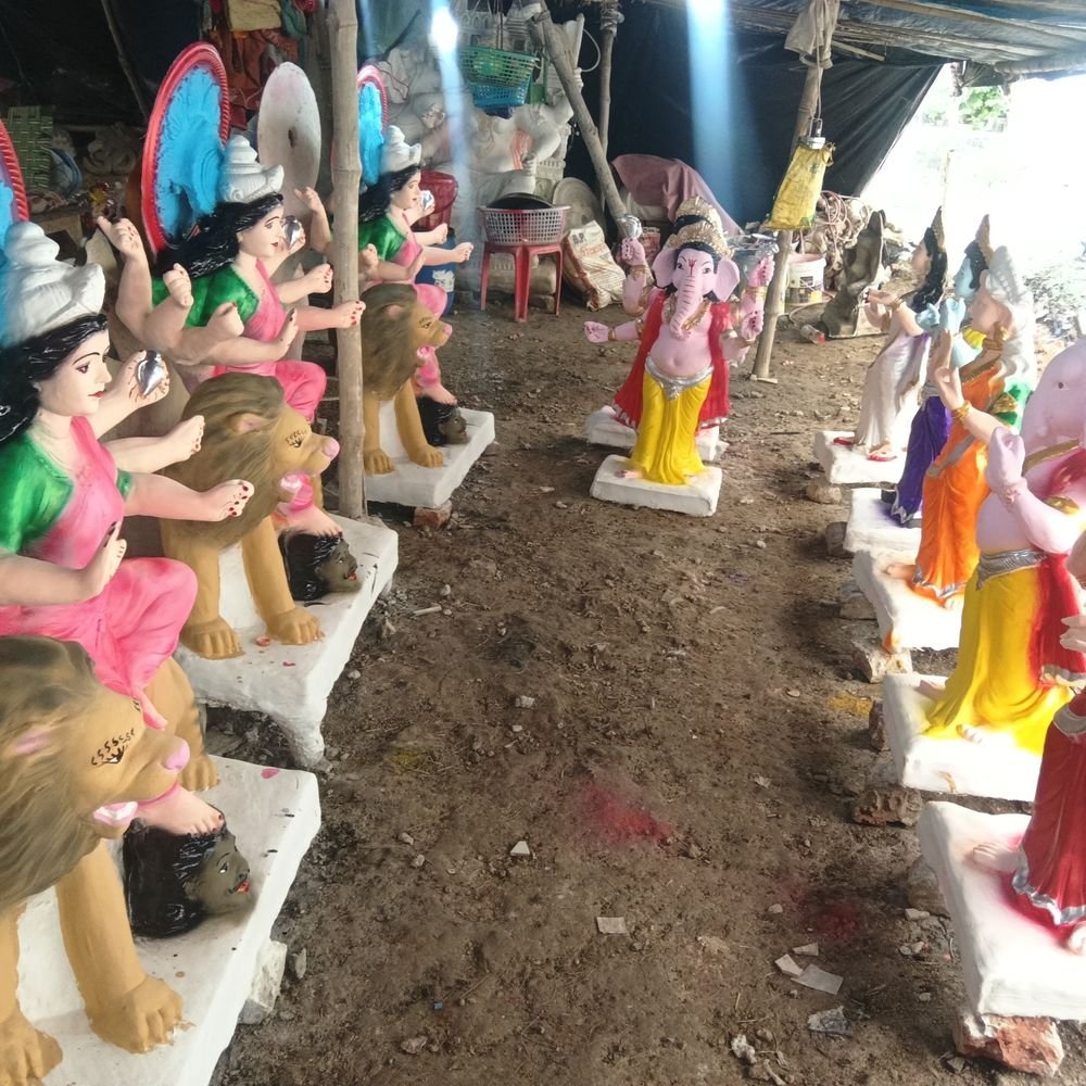 फतेहपुर में शारदीय नवरात्र के लिए देवी प्रतिमाएं तैयार:पितृपक्ष में ही मां दुर्गा की प्रतिमाओं की बुकिंग शुरू, 1 हजार से 15 हजार रुपए तक कीमत