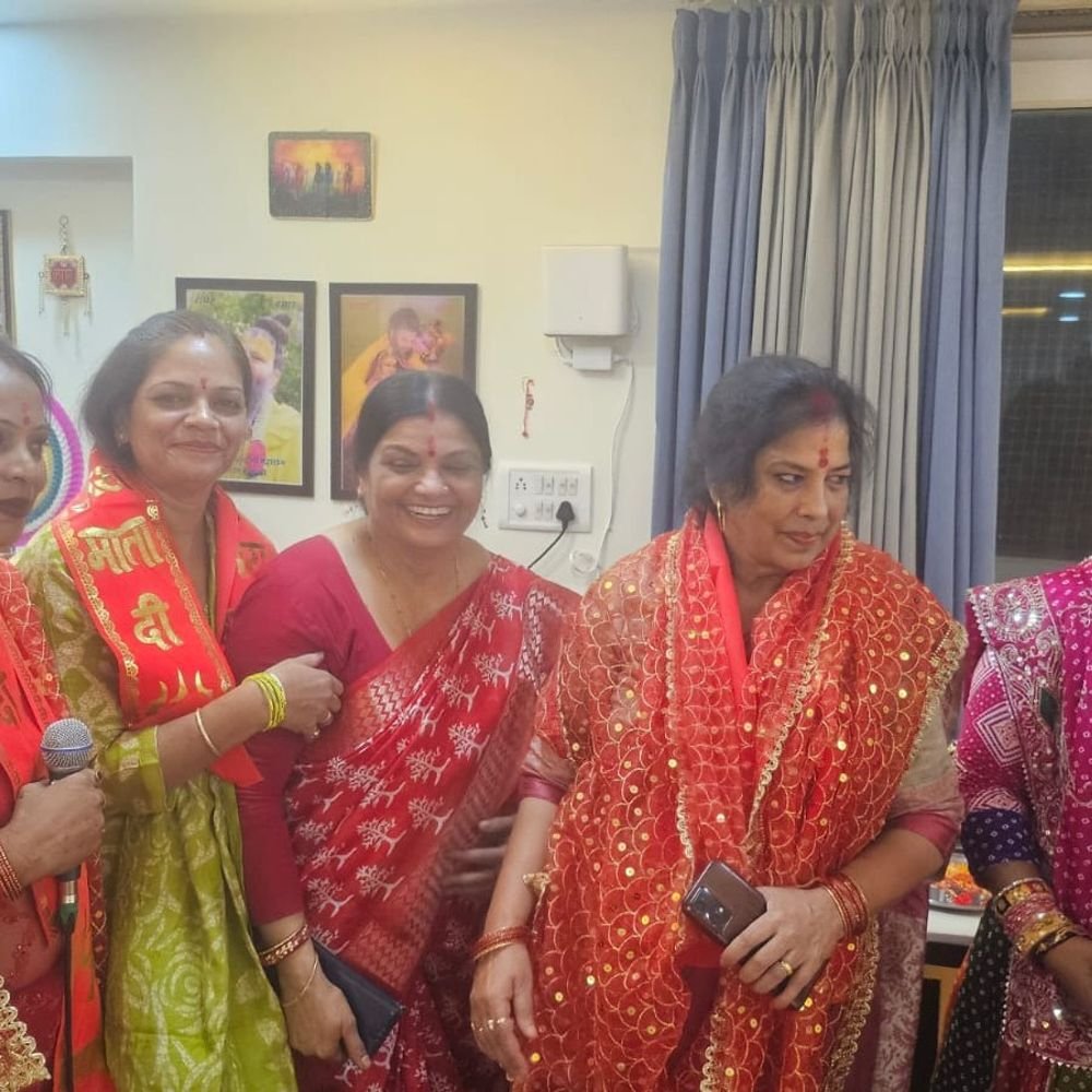 गोरखपुर में भक्ति के साथ एकता का संदेश:महिला समिति ने भजन-कीर्तन कर मां भगवती की आराधना की