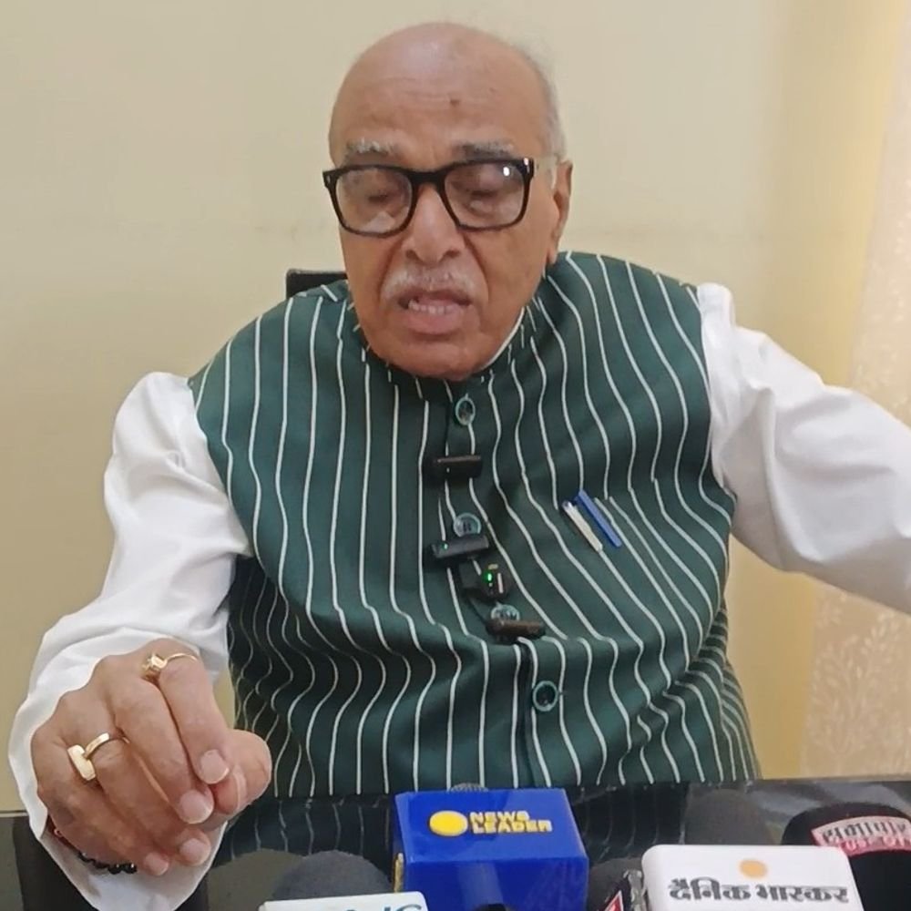जगदंबिका पाल बोले- राहुल गांधी अस्तित्व बचाने की होड़ में:बस्ती में कहा- देश में सपा की स्थिति कमजोर हो रही, 2029 में फिर भाजपा जीतेगी