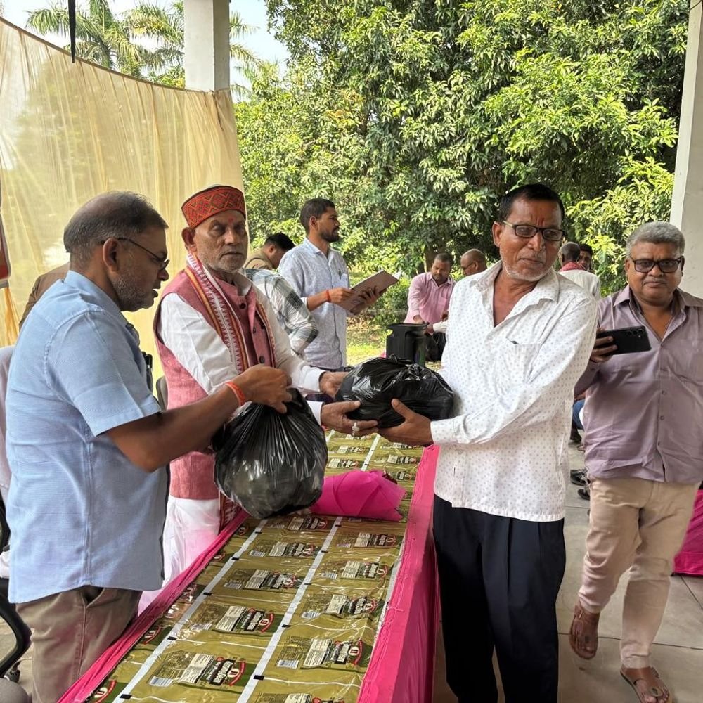 देवरिया में ब्लॉक स्तर पर लगेंगे शिविर:किसानों को प्याज की एग्रीफाउंड लाइट रेड और लहसुन की यमुना सफेद-3 के बीज मिलेंगे