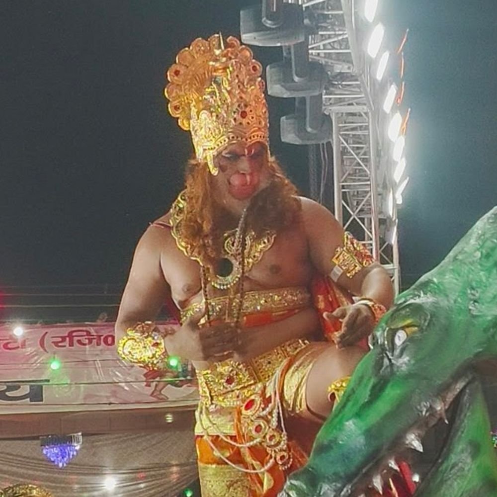 मुरादाबाद में रामलीला का हुआ मंचन:लक्ष्मण के बेहोश होने और हनुमान जी के संजीवनी बूटी लाने के प्रसंग दिखाया गया