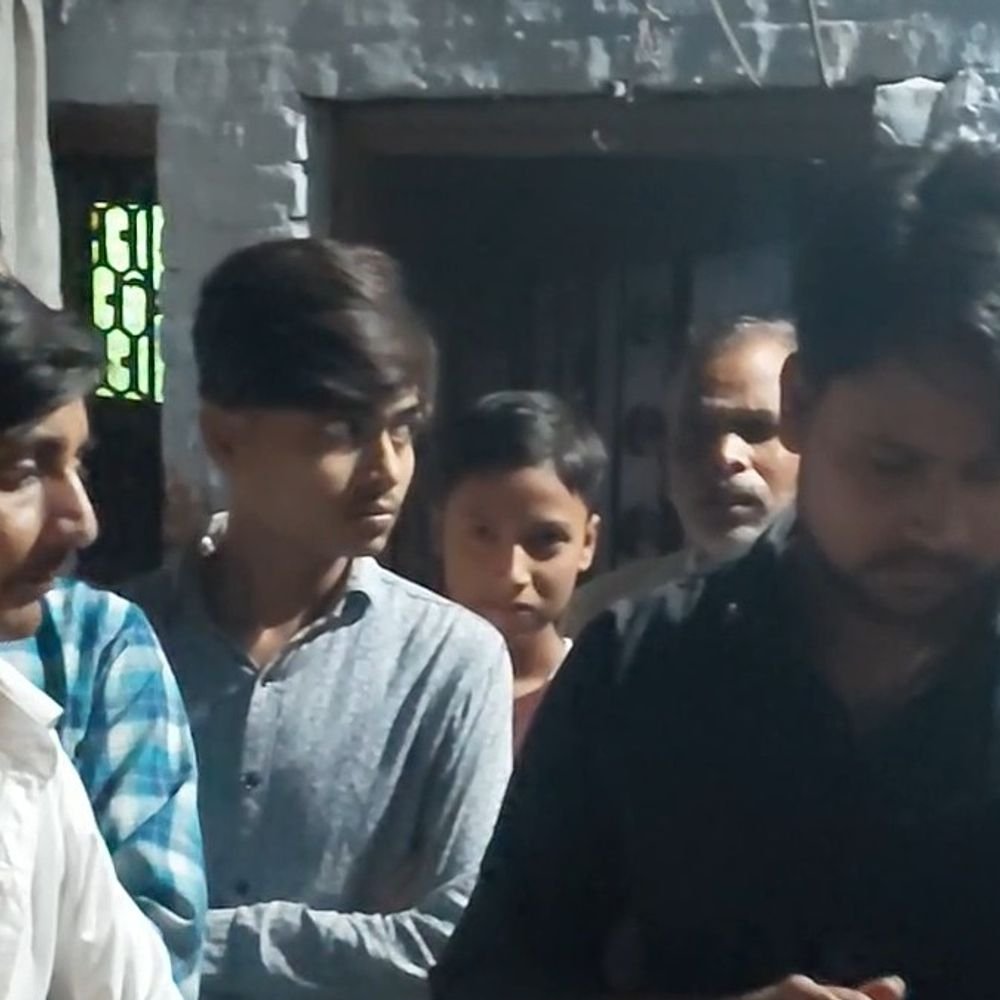 कुल्हाड़ी मारकर बेटे ने पिता की हत्या की:फर्रुखाबाद में 2 दिन पहले दवा दिलाकर बीकानेर ने लौटा था, आरोपी मानसिक रूप से बीमार