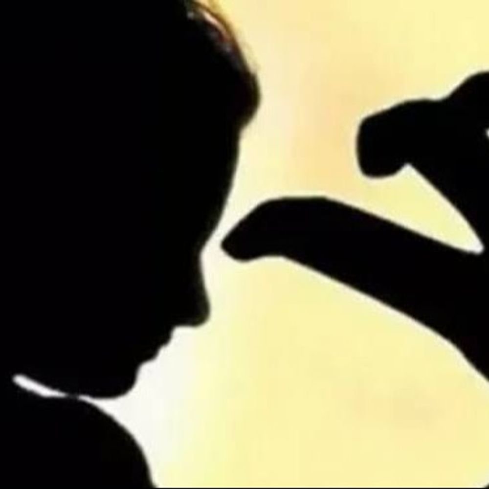 अलीगढ़ में घर में घुसकर महिला से छेड़छाड़:कपड़े फाड़ने की कोशिश; विरोध पर बेटे से मारपीट, महिला की शिकायत पर एफआईआर दर्ज