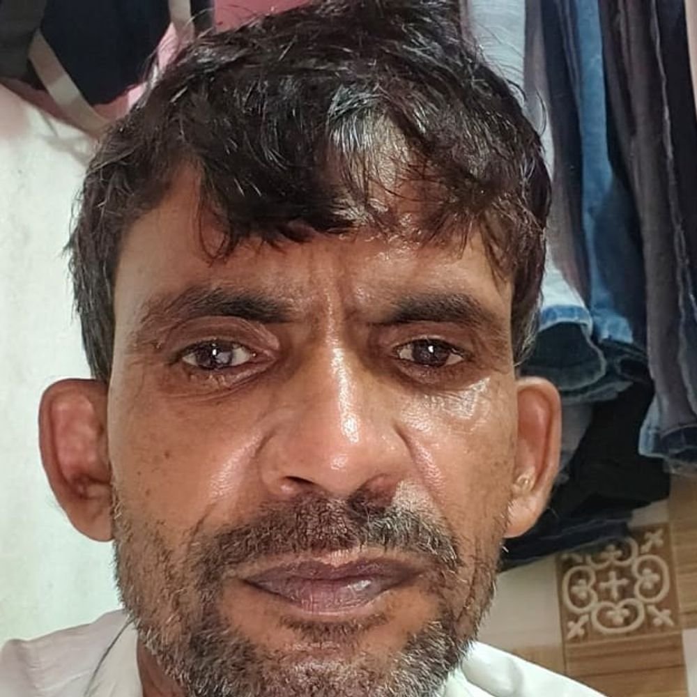 हरदोई में युवक का शव पेड़ से लटका मिला:दिल्ली से 8 दिन पहले घर लौटा था; आंखों की रोशनी कम होने से परेशान था