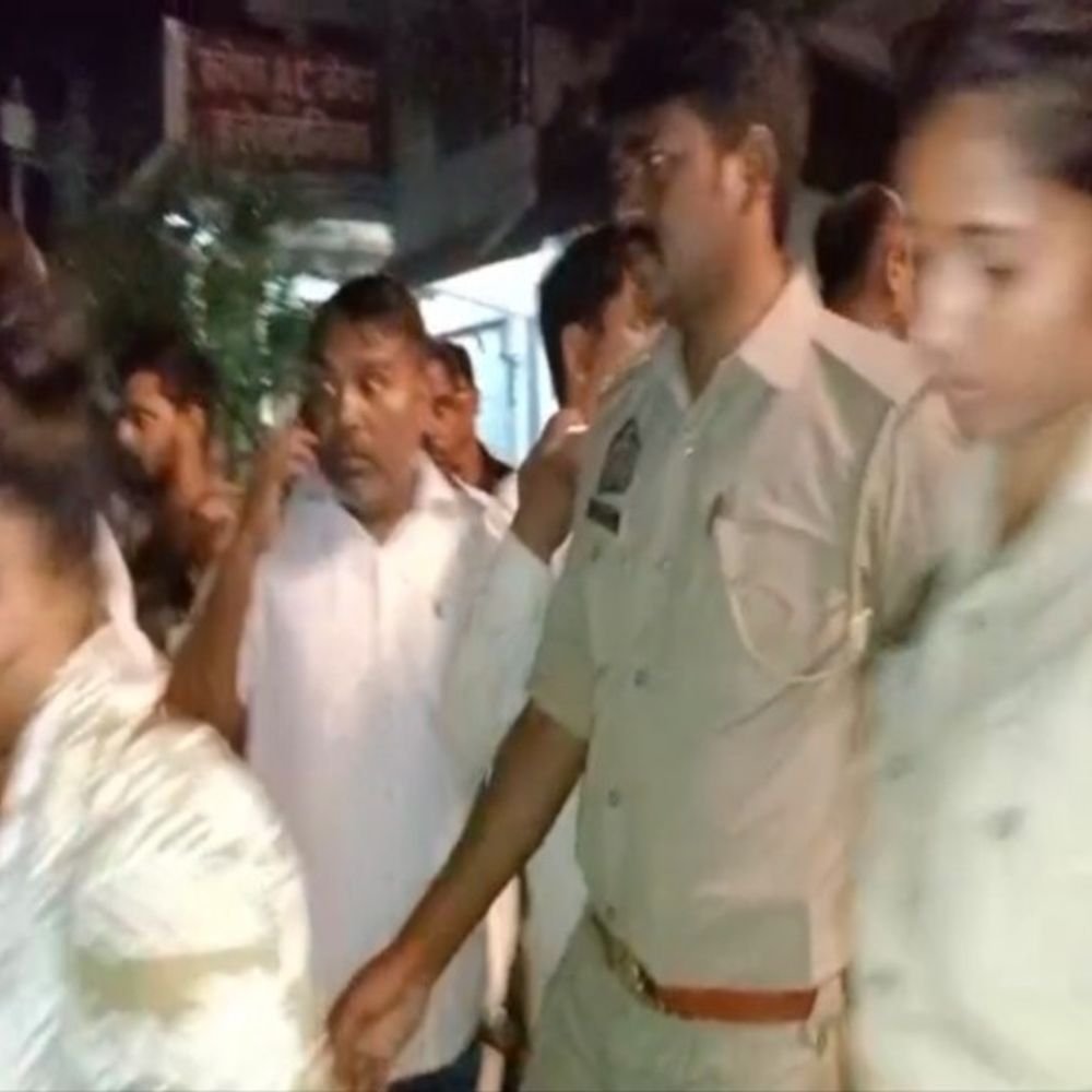 सुल्तानपुर में नवजात की मौत के बाद अस्पताल सील:एक साल पहले FIR से लेकर सीज तक की हुई कार्रवाई, दोबारा किसके संरक्षण में खुला अस्पताल