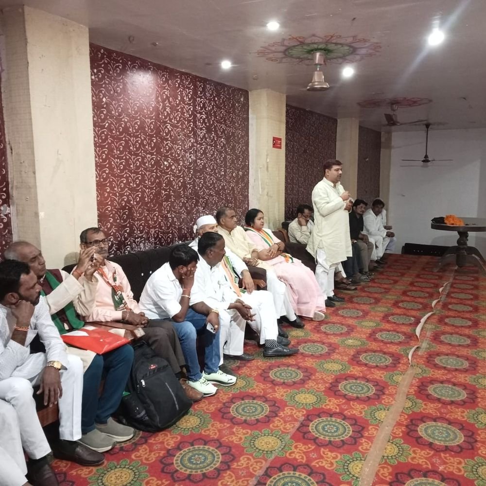 वोट बचाओ-देश बचाओ रैली की तैयारी:औरैया में हुई बैठक, 500 से ज्यादा कार्यकर्ता दिल्ली जाएंगे
