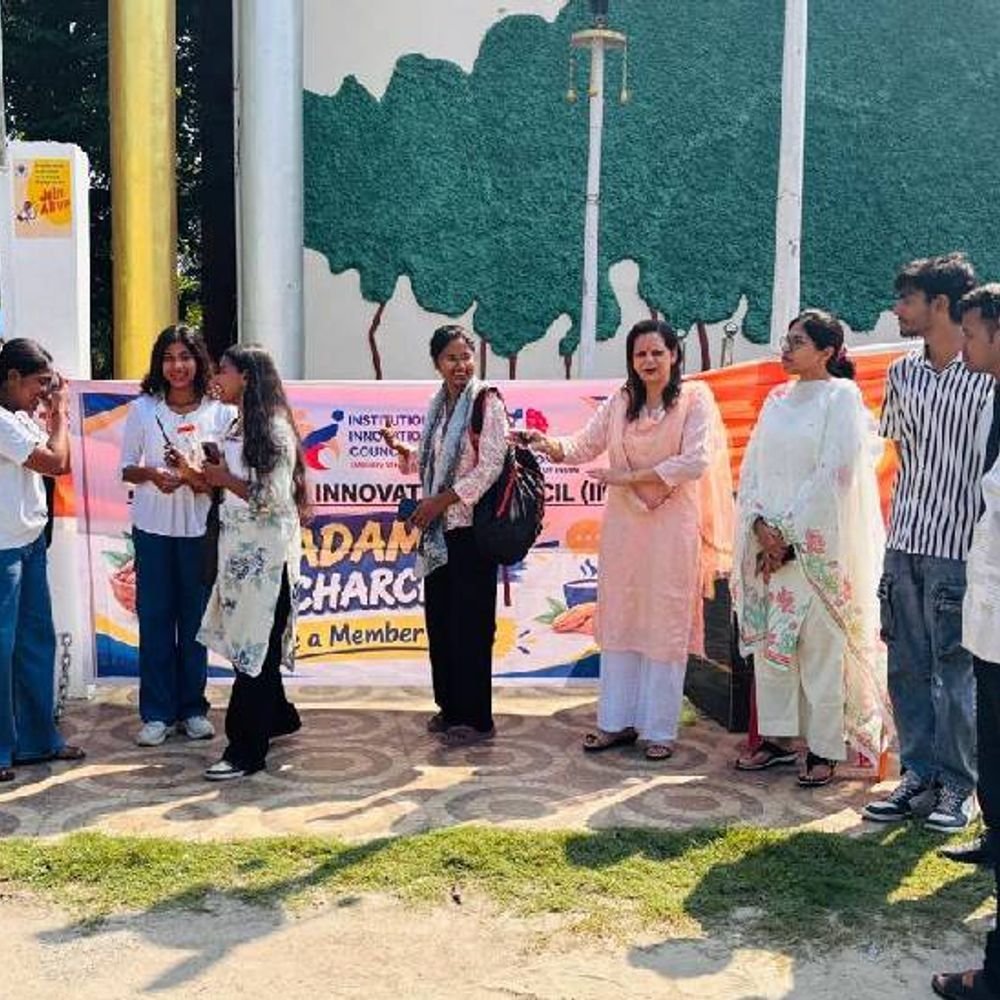 DDU में 'बादाम पे चर्चा':150 छात्रों ने कराया रजिस्ट्रेशन, युवाओं से मिले 40 से अधिक नए और इनोवेटिव आइडियाज
