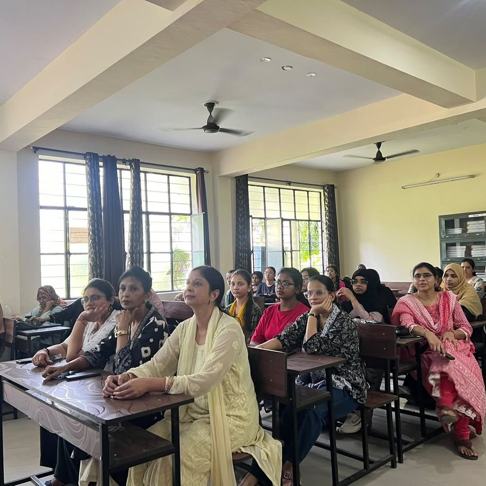 'सेवा प्रथम नवाचार चुनौती' पर कार्यक्रम:छात्राओं ने प्रस्तुत किए बेहतरीन इनोवेटिव आइडिया