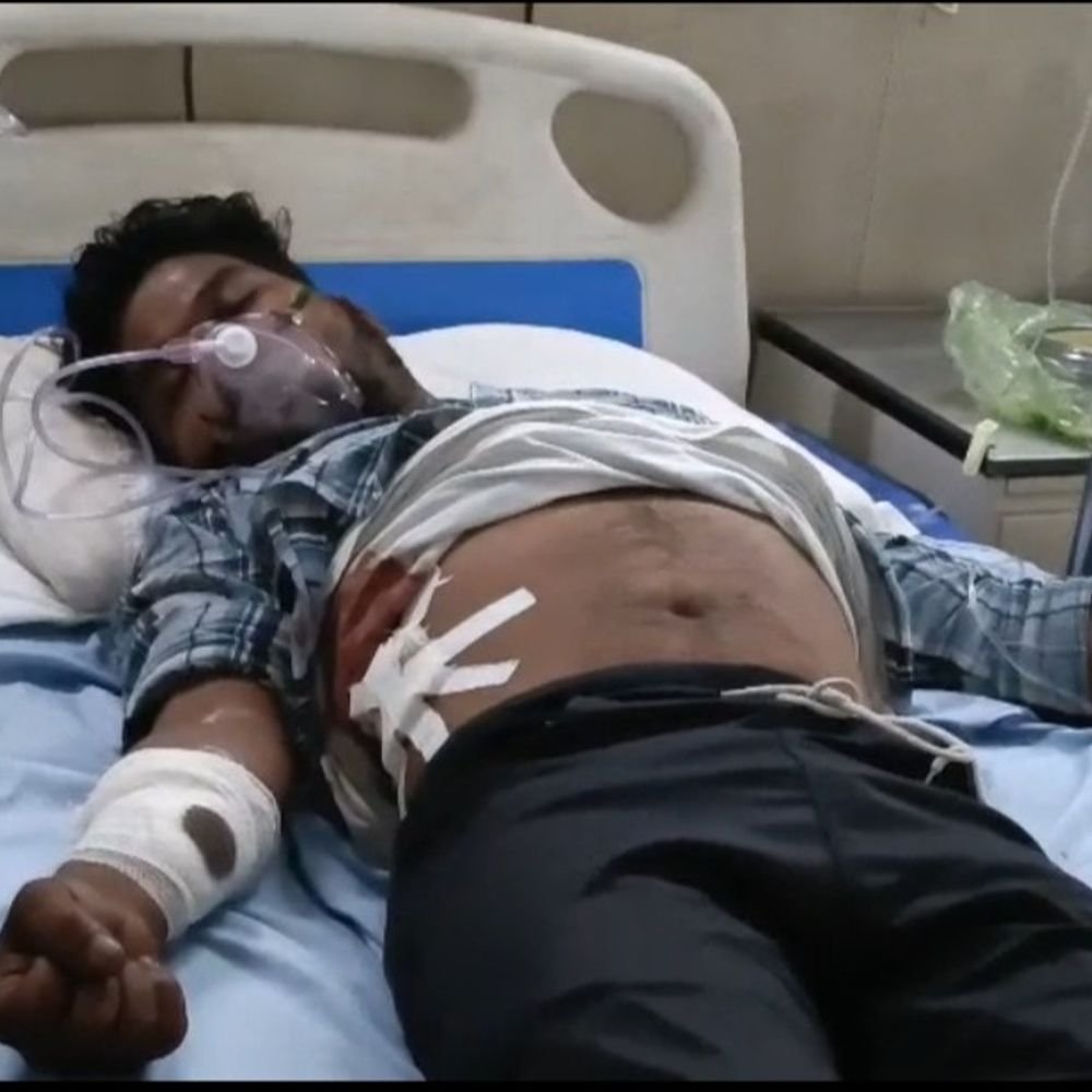 गाली देने से मना करने पर युवक को चाकू मारा:दवाई लेने गया था युवक, भीड़ जुटता देख आरोपी भागा