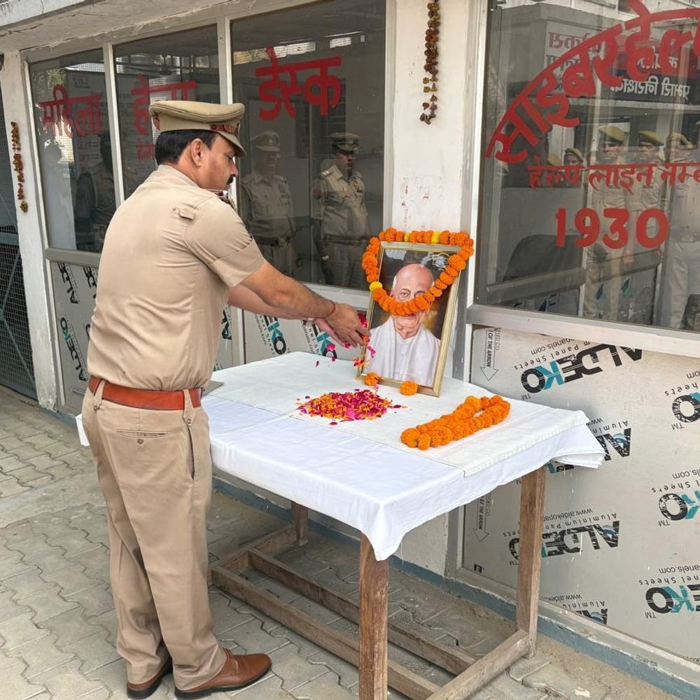 मुजरिया थाने में राष्ट्रीय एकता दिवस कार्यक्रम:सरदार वल्लभभाई पटेल जयंती पर प्रभारी निरीक्षक ने पुलिस स्टाफ को दिलाई शपथ