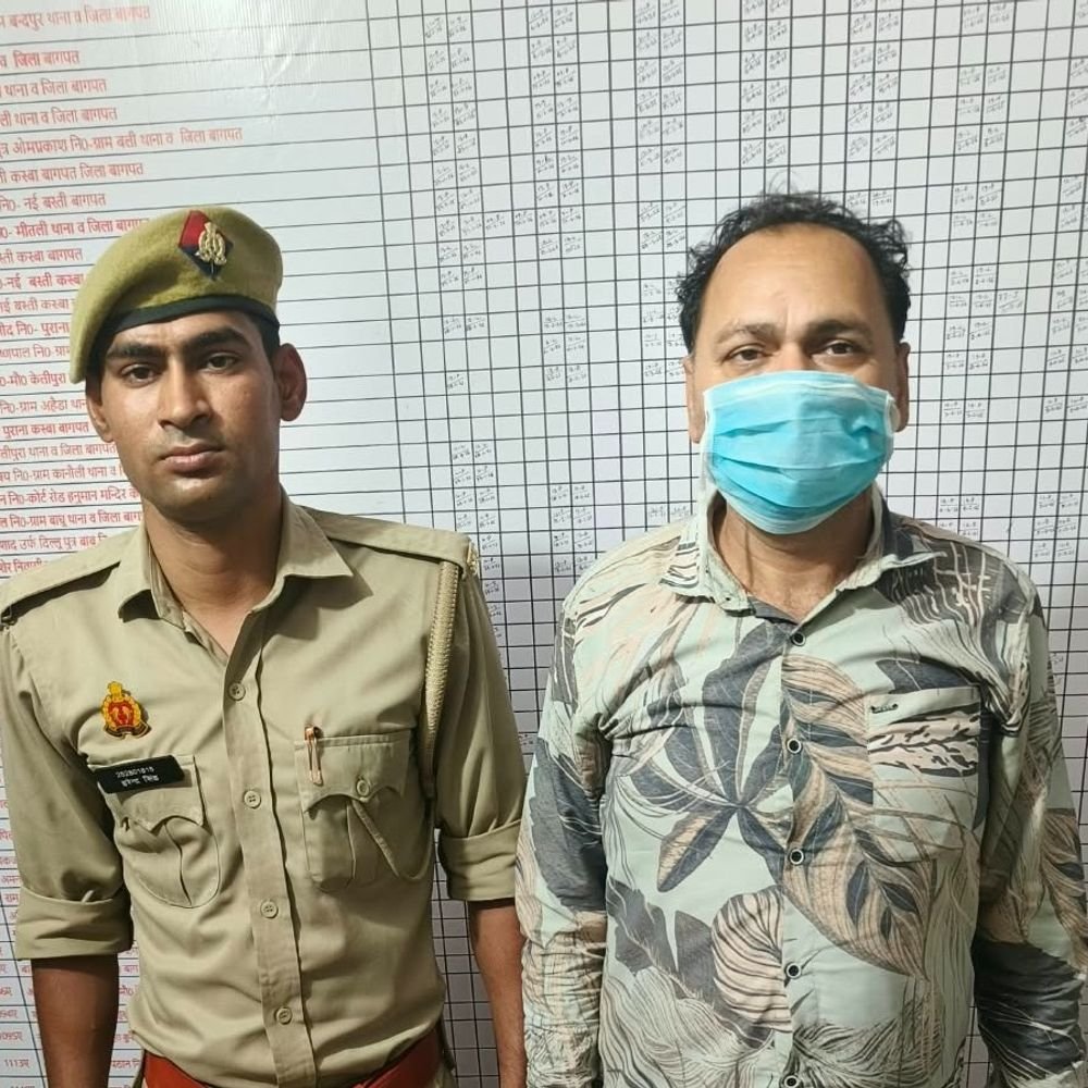 बागपत में जानलेवा हमला और तोड़फोड़ का मुख्य आरोपी गिरफ्तार:घर में घुसकर किया था हमला, अन्य फरार की तलाश जारी