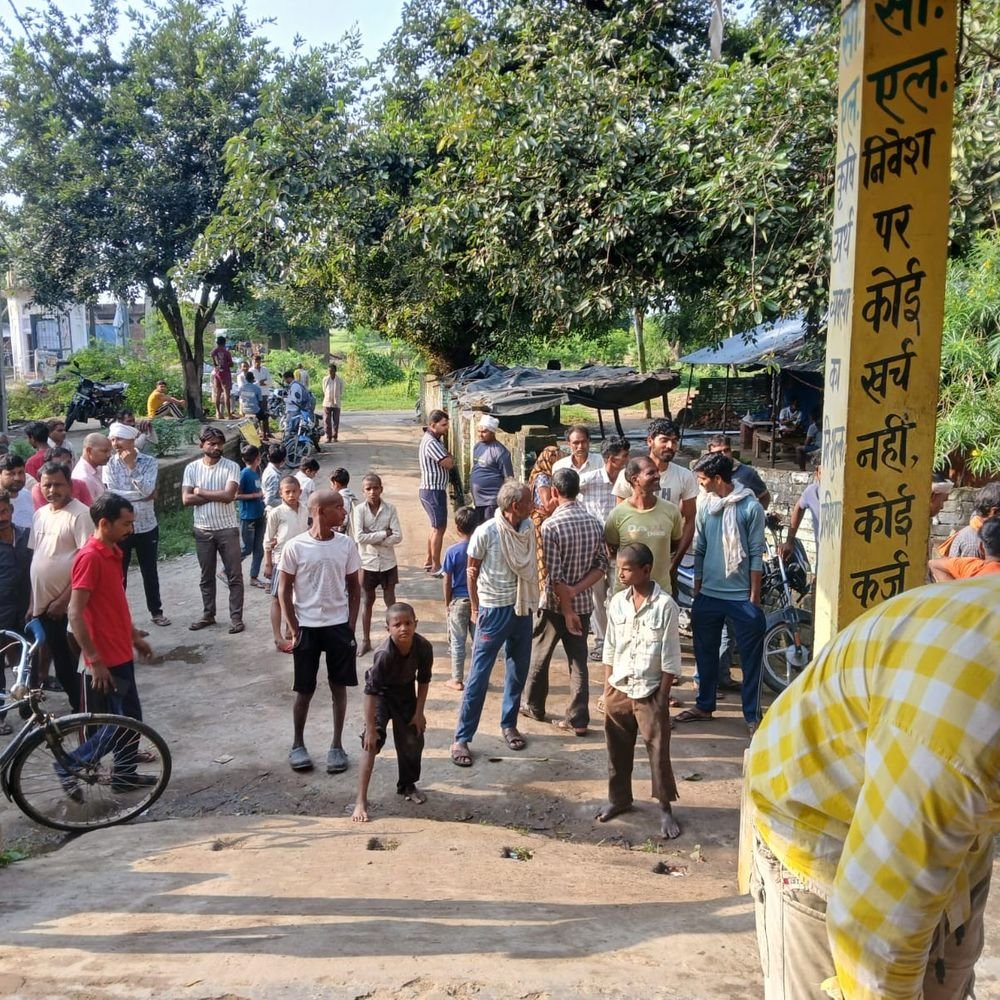कन्नौज में सैलून संचालक की संदिग्ध मौत:दुकान के अंदर फंदे से लटका मिला शव, दो दिन से घर नहीं गया था