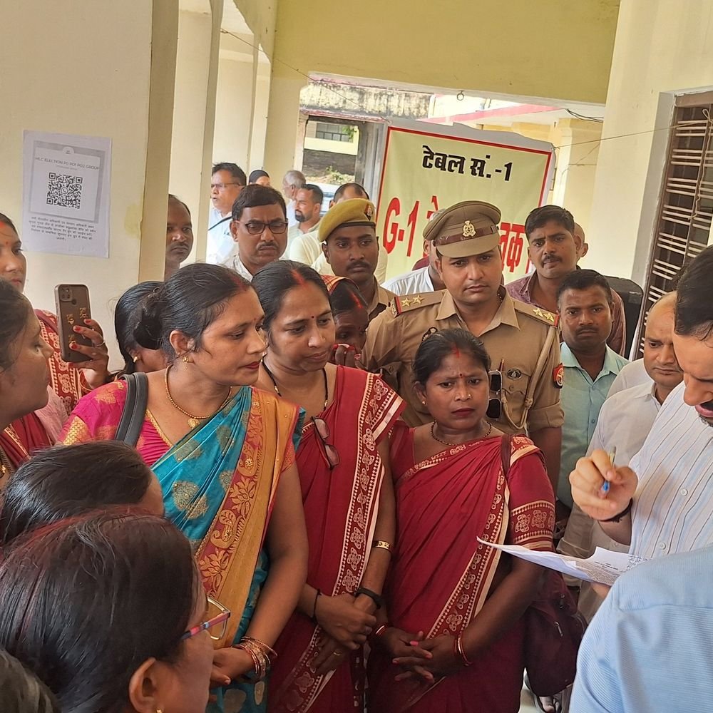 मानदेय और सुविधाओं के लिए प्रदर्शन की चेतावनी:बीसी सखियों ने ज्ञापन दिया, एक महीने में मांगें पूरी न होने पर धरने की चेतावनी