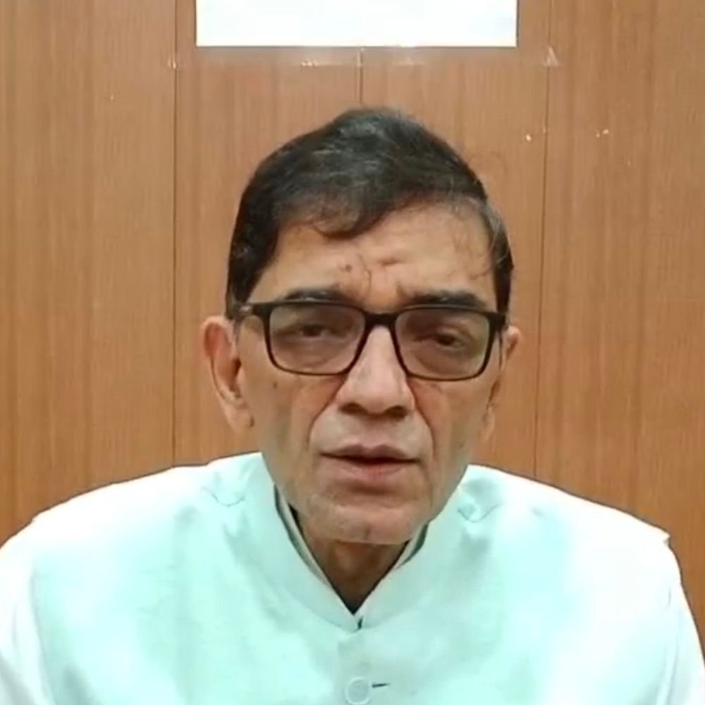 बलिया डीएम ने की अपील, त्योहार शांति-भाईचारे से मनाएं:नवरात्रि और विजयदशमी पर सामाजिक सद्भाव बनाए रखने को कहा