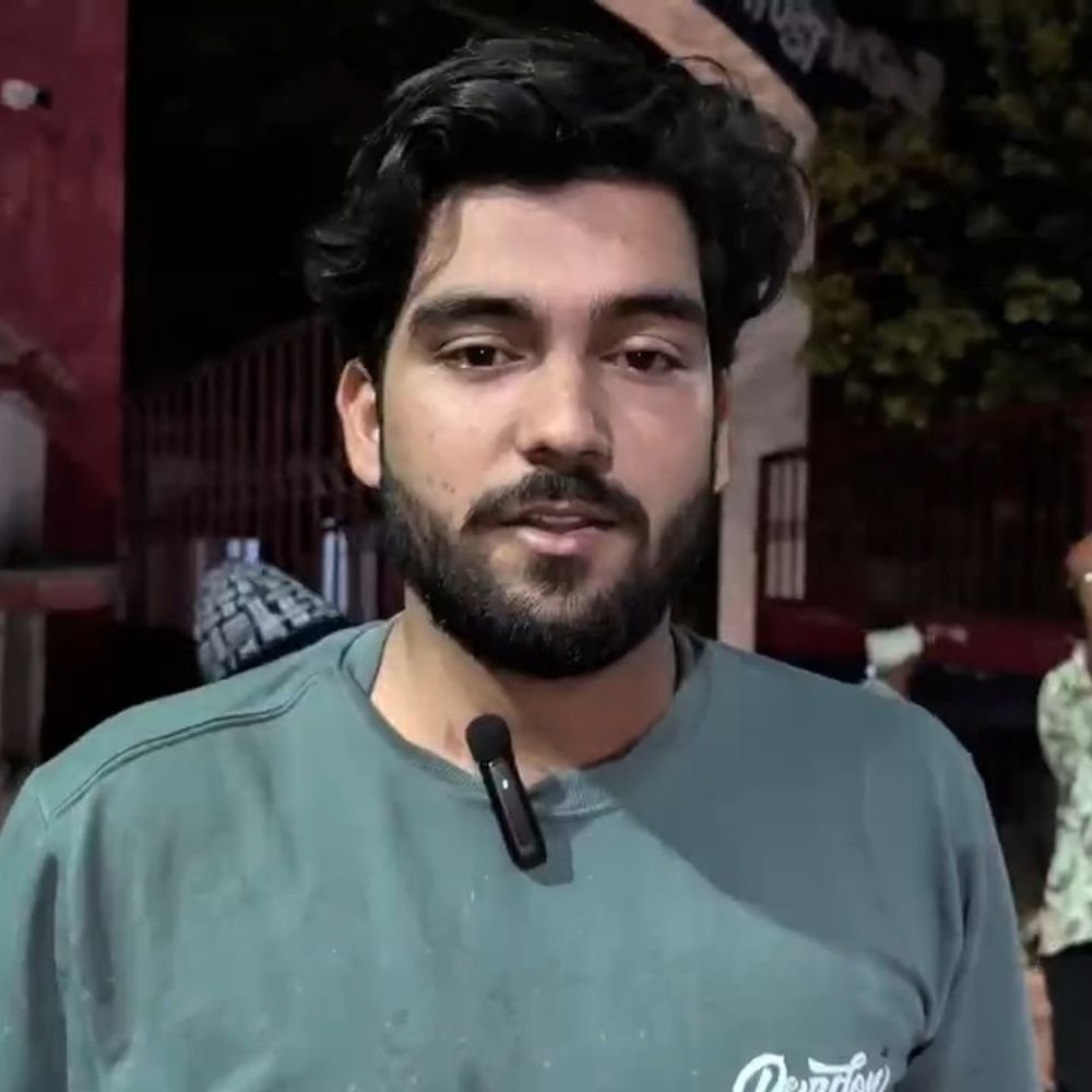 युवक पर चाकू से हमला, पीठ पर घाव:गोंडा में रंगदारी का आरोप, घायल मेडिकल कॉलेज में भर्ती