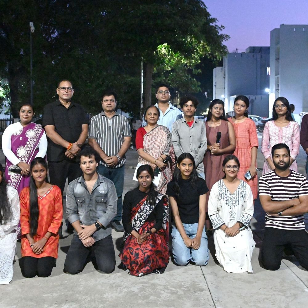 लखनऊ में नशा मुक्ति पर नुक्कड़ नाटक:छात्रों ने आत्मसंयम अपनाने, सकारात्मक सोच के साथ आगे बढ़ने की अपील की