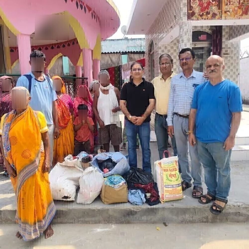 भारत विकास परिषद का सेवा कार्य:आश्रम में जरूरतमंदों को आटा, चावल, दाल सहित जरूरत का सामान किया वितरित