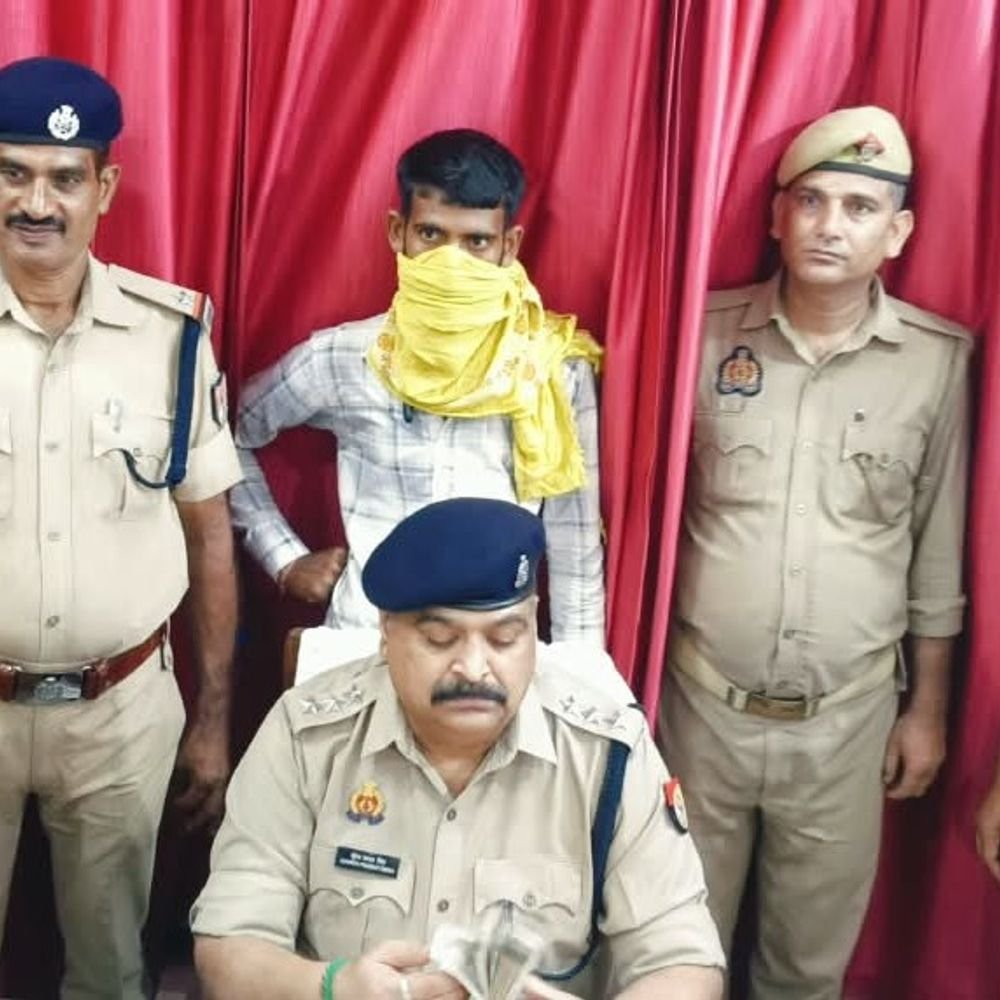चंदौली के मुगलसराय डीडीयू जंक्शन पर 43 लाख रुपए बरामद:ट्रेन में युवक के बैग से मिली हवाला की रकम, दिल्ली ले जा रहा था