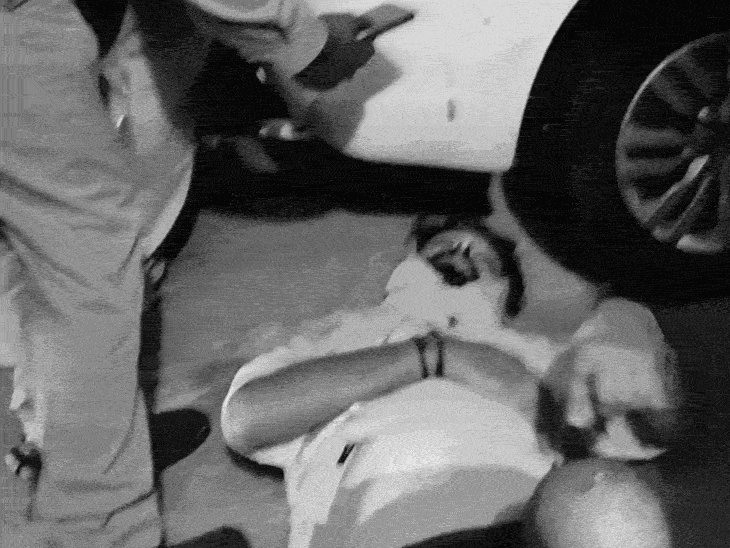 ज्वेलर के बेटे को नकाबपोश बदमाशों ने घर से खींचा:कन्नौज में पोस्ट ऑफिस के पास गाड़ी से मारी टक्कर, गोली चलाने का भी किया प्रयास; हालत गंभीर