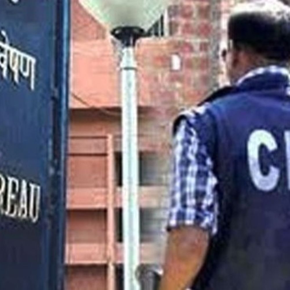 लखनऊ में CBI कोर्ट का फैसला:RD पर रिश्वत लेने वाले दो डाककर्मी दोषी, एक को 3 साल और दूसरे को 6 महीने की सजा