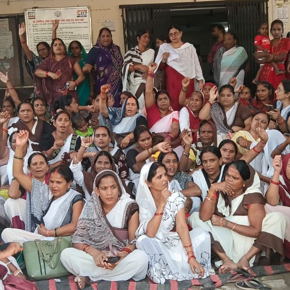 बहराइच में आशा कार्यकर्ताओं का 3 महीने से मानदेय अटका:प्रोत्साहन राशि और ABHA ID का भुगतान लंबित, धरने की चेतावनी