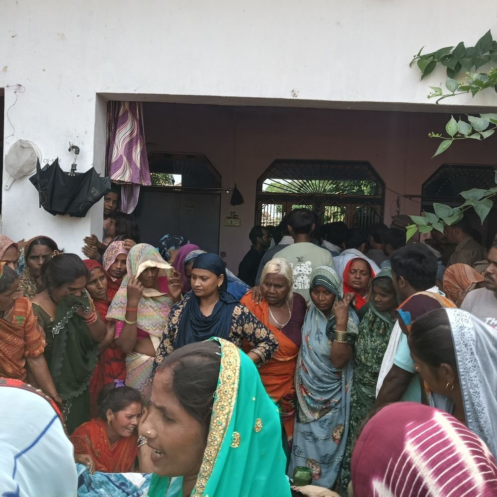 फतेहपुर में फंदे से लटका मिला नवविवाहिता का शव:घटना के समय सास-ननद घर पर थीं, मायके वालों ने ससुराल पक्ष पर प्रताड़ना का आरोप लगाया