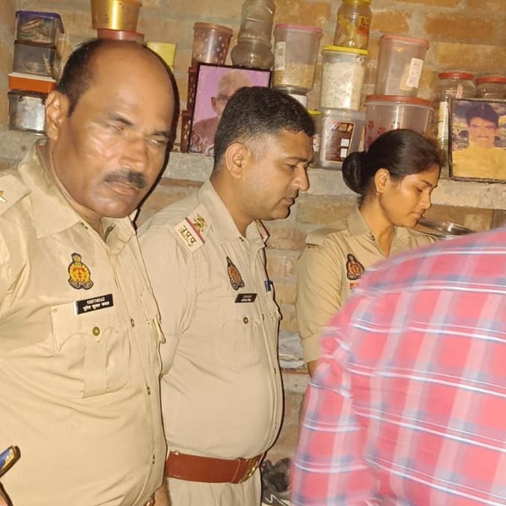 40 साल की महिला ने फांसी लगाकर जान दी:पति जानवर चराने गया था, घर लौटा तो पत्नी फंदे पर लटकी मिली