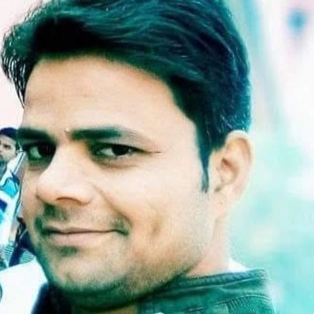 सुसाइड करने वाले स्कूल संचालक का अंतिम संस्कार:बजरंग दल के कार्यकर्ता भी थे, दो बच्चों के सिर से उठा पिता का साया