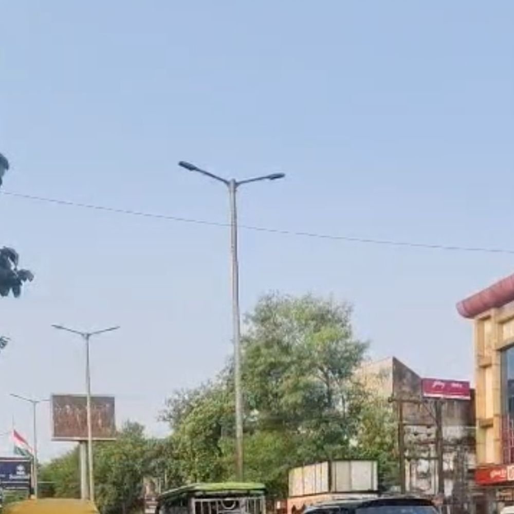 मुरादाबाद में सुबह से खिली तेज धूप:दोपहर में बढ़ेगी तपिश, तापमान 33 डिग्री तक पहुंचने का अनुमान