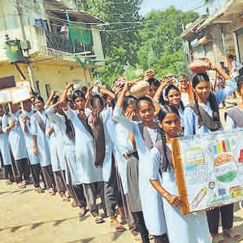 गैंता में सेवा ज्योति कलशयात्रा निकाली