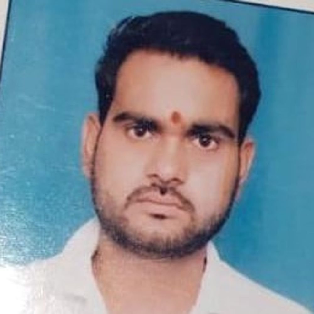 पत्नी की मौत के 8 दिन बाद पति का सुसाइड:मायके वाले दर्ज करा रहे थे केस, यमुना किनारे पेड़ से लटका मिला शव