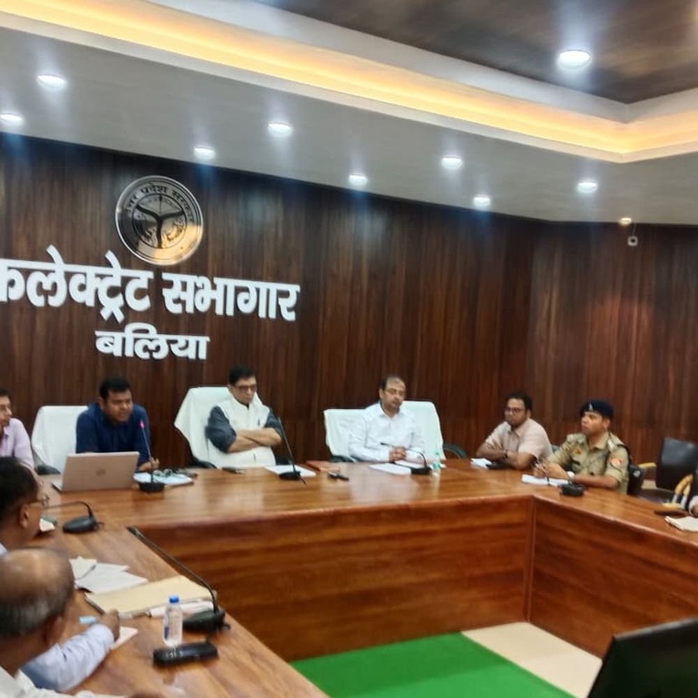 विधान परिषद चुनाव को लेकर तैयारी तेज:डीएम बोले- मतदान केंद्रों का औचक निरीक्षण करें, हर दो घंटे में वोटिंग प्रतिशत की सूचना दें