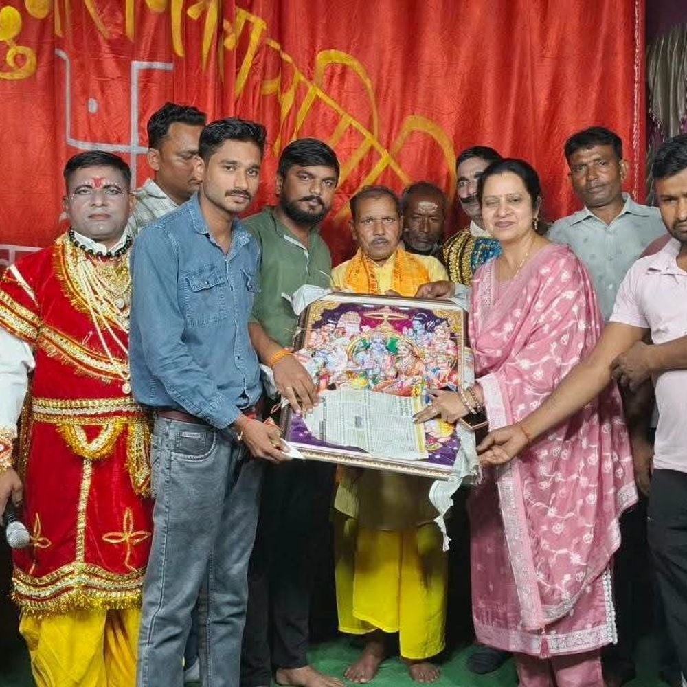 ढक्का करमचंद में रामलीला का मंचन:युवाओं से श्रीराम के चरित्र और आदर्शों को अपनाने का किया आह्वान