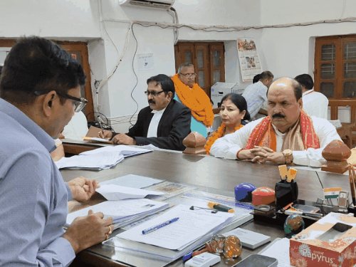 MLC ध्रुव त्रिपाठी, अजय सिंह ने नामांकन किया:गोरखपुर में 12 उम्मीदवारों ने पर्चा दाखिल किया, सभा कर ताकत दिखाई