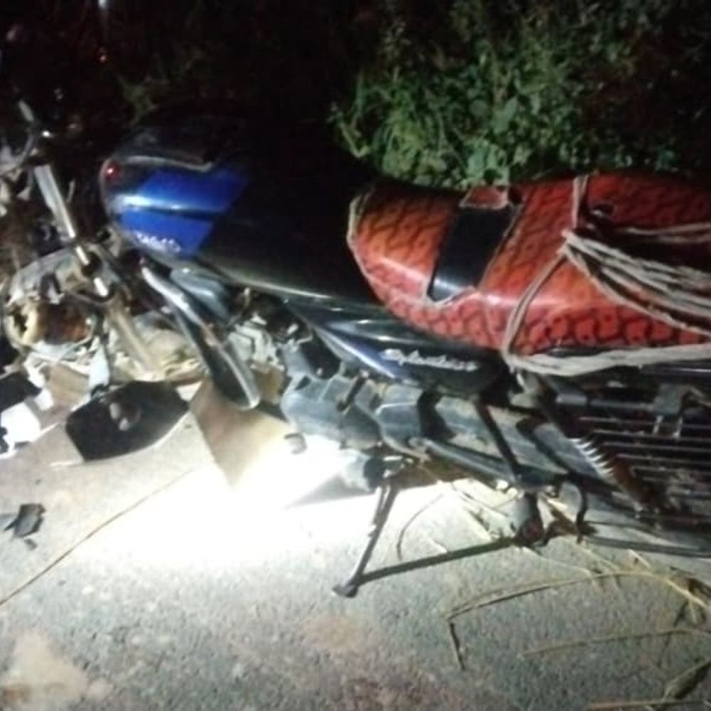 मेरठ में दो बाइकों की टक्कर, एक युवक की मौत:हादसे में चार लोग गंभीर घायल, मेरठ रेफर
