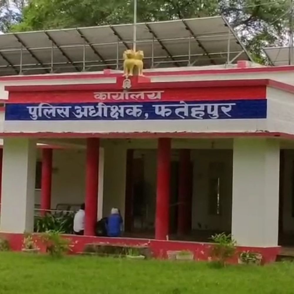 मोबाइल छीनने वाले बदमाशों पर 25 हजार का इनाम घोषित:फतेहपुर में शनिदेव मंदिर के पास आईफोन-15 छीनकर फरार हुए थे दो युवक