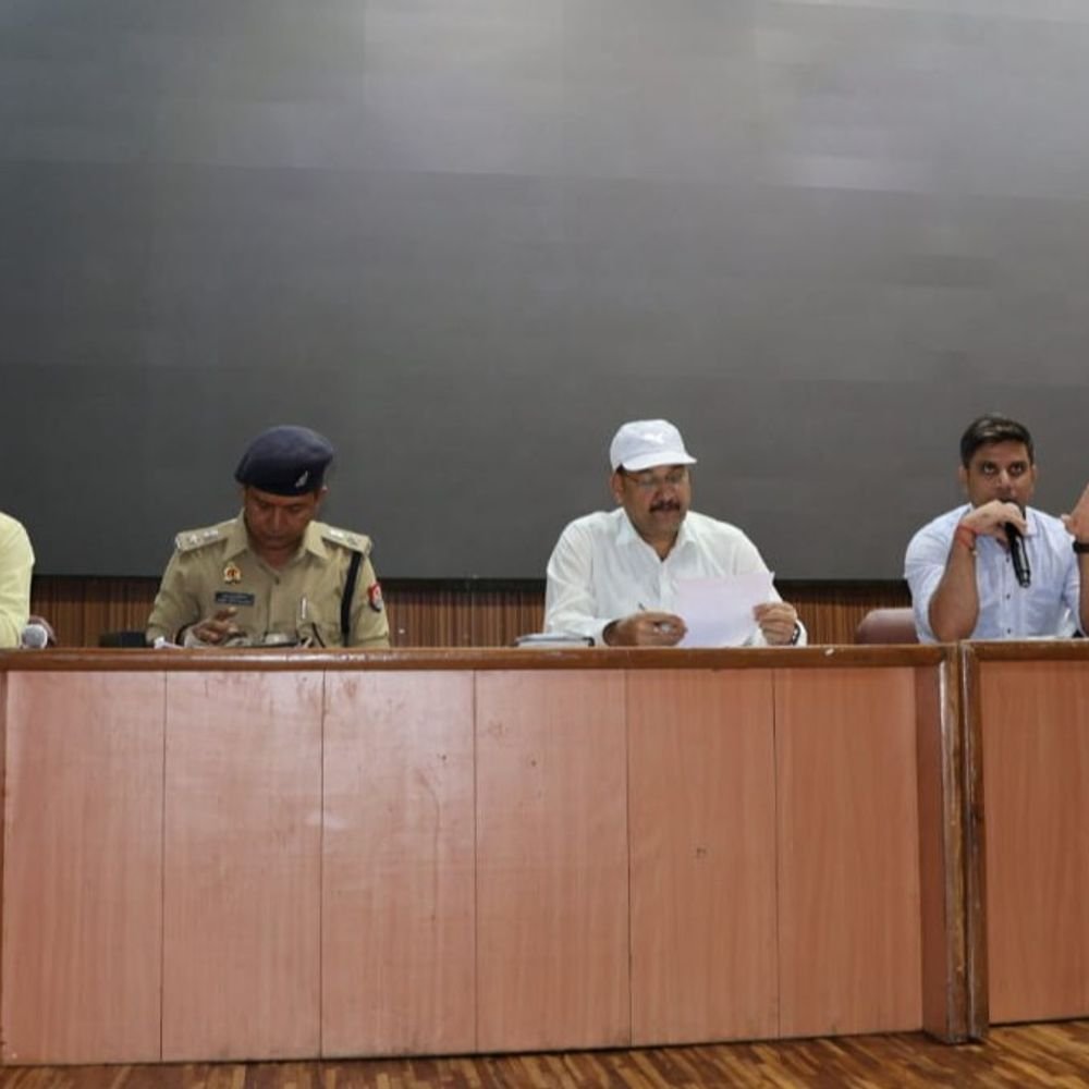 13 हजार अभ्यर्थी स्वास्थ्य शिक्षा अधिकारी की परीक्षा देंगे:मेरठ में 28 केंद्र बनाए, 4 अक्टूबर को एक पाली में परीक्षा होगी