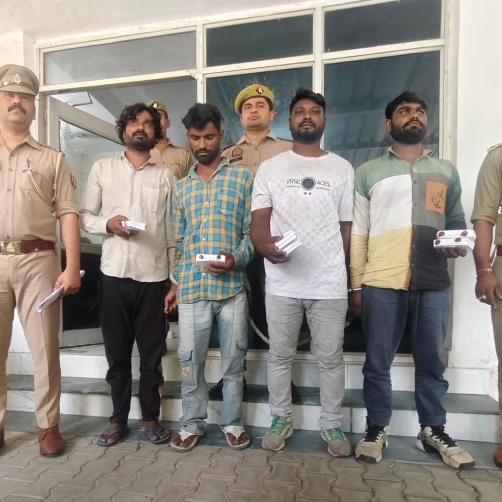 मुरादाबाद में बुजुर्गों को ठगने वाले 4 शातिर टप्पेबाज़ गिरफ्तार:पुलिस ने चारों के कब्जे से चोरी की ज्वेलरी और कैश बरामद किया