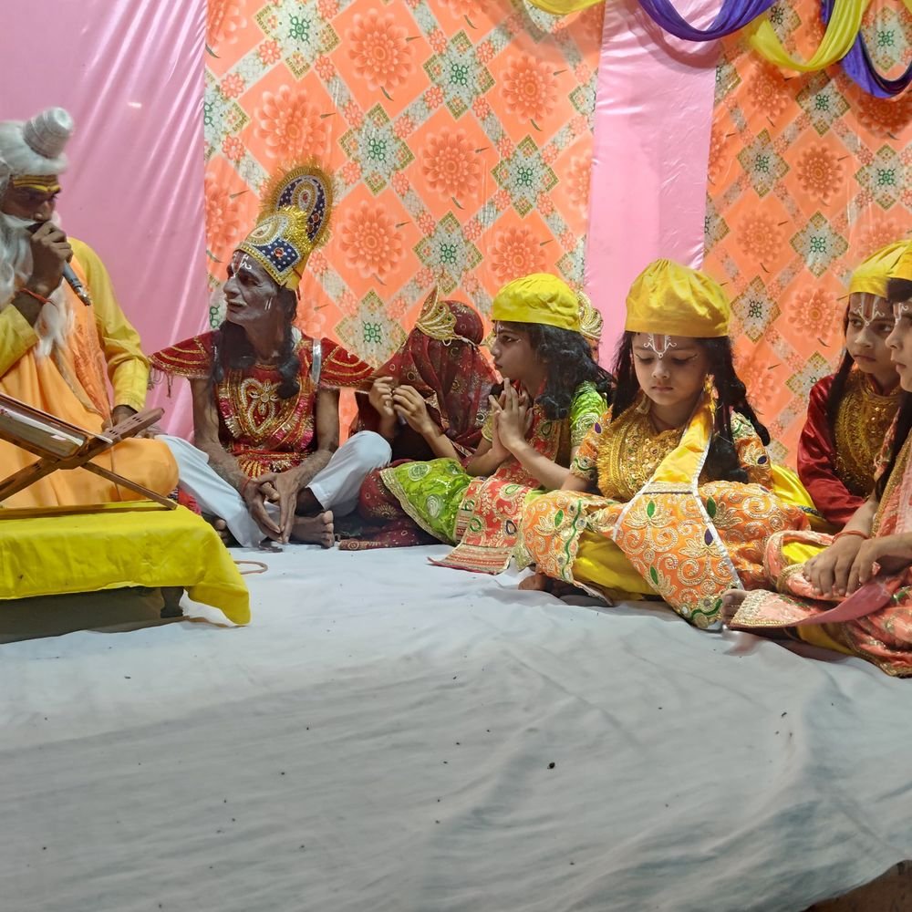 परमठ मंदिर में रामलीला:श्रीराम के नामकरण और बाल लीला का सजीव मंचन; गूंजे जयकारे