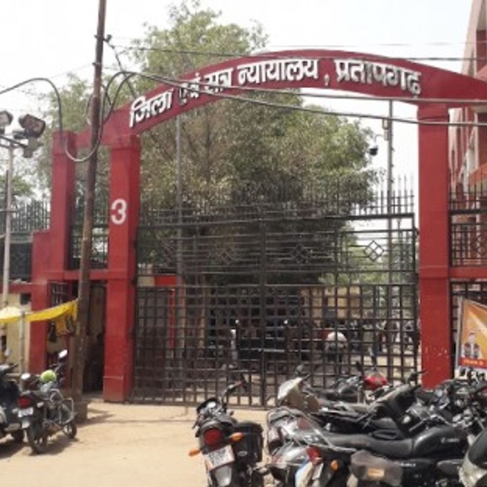 हत्या के 9 साल पुराने मामले में तीन को उम्रकैद:प्रतापगढ़ में दावत से लौट रहे युवक को लाठी-डंडे और रॉड से पीटकर मार डाला था