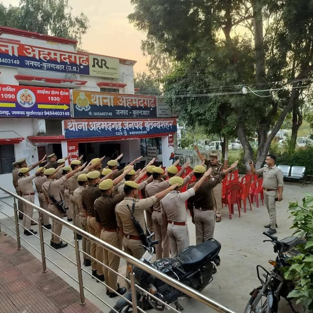 राष्ट्रीय एकता दिवस पर लाइव प्रसारण:अहमदगढ़ थाने में अधिकारियों और कर्मचारियों ने प्रधानमंत्री का संबोधन सुना