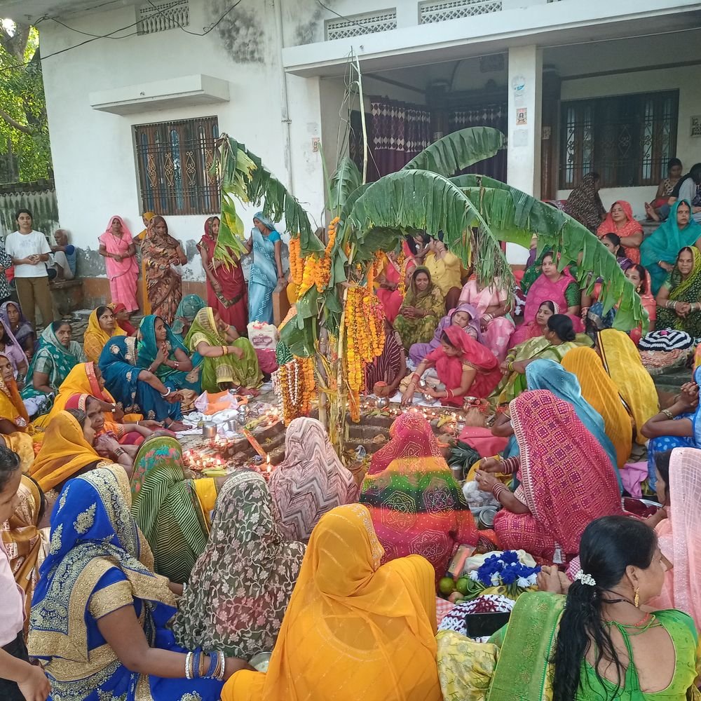 भवानीपुर में जिउतिया व्रत पूजन:निर्जला उपवास रख महिलाओं ने की भगवान जीमूतवाहन की पूजा
