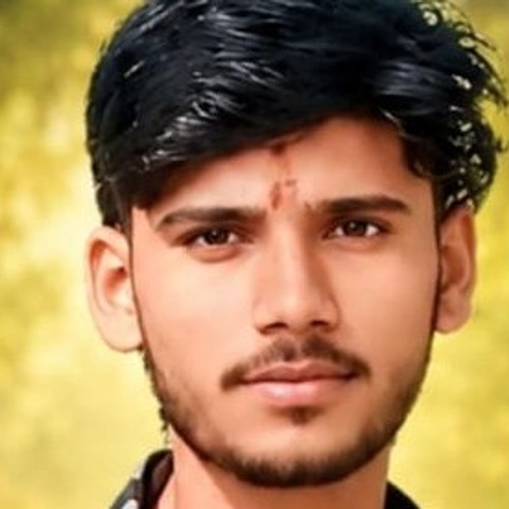 एटा में अज्ञात वाहन ने बाइक सवार को रौंदा, मौत:कान में ईयरफोन लगाकर जा रहा था, इलाज के दौरान दम तोड़ा