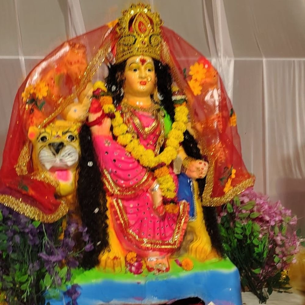 ऐंथेला सोसायटी में नवरात्रि शुरू:विधि-विधान से हुई माता रानी की स्थापना, भक्तिमय हुआ माहौल