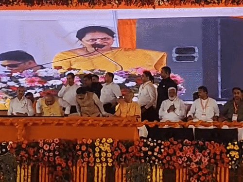 प्रयागराज में योगी ने बीजेपी प्रत्याशी के लिए वोट मांगे:सीएम ने अखिलेश यादव पर तंज कसा, कहा- पूछते थे कहां है नौकरियां