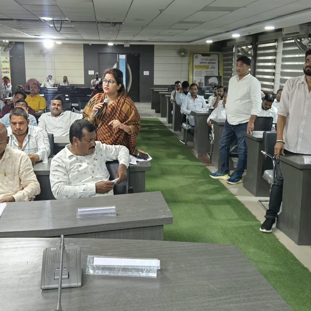 देवरिया नगर पालिका ने 10 प्रस्तावों को मंजूरी दी:छठ घाटों की व्यवस्था, अस्थायी रैन बसेरे और सड़कें गड्ढामुक्त कराने पर फैसला